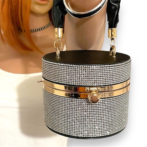 💎 Black Bucket Bag/Purse w/Chain | Rhinestones, Shimmery, Classy | Crossbody - Picture 1 of 8